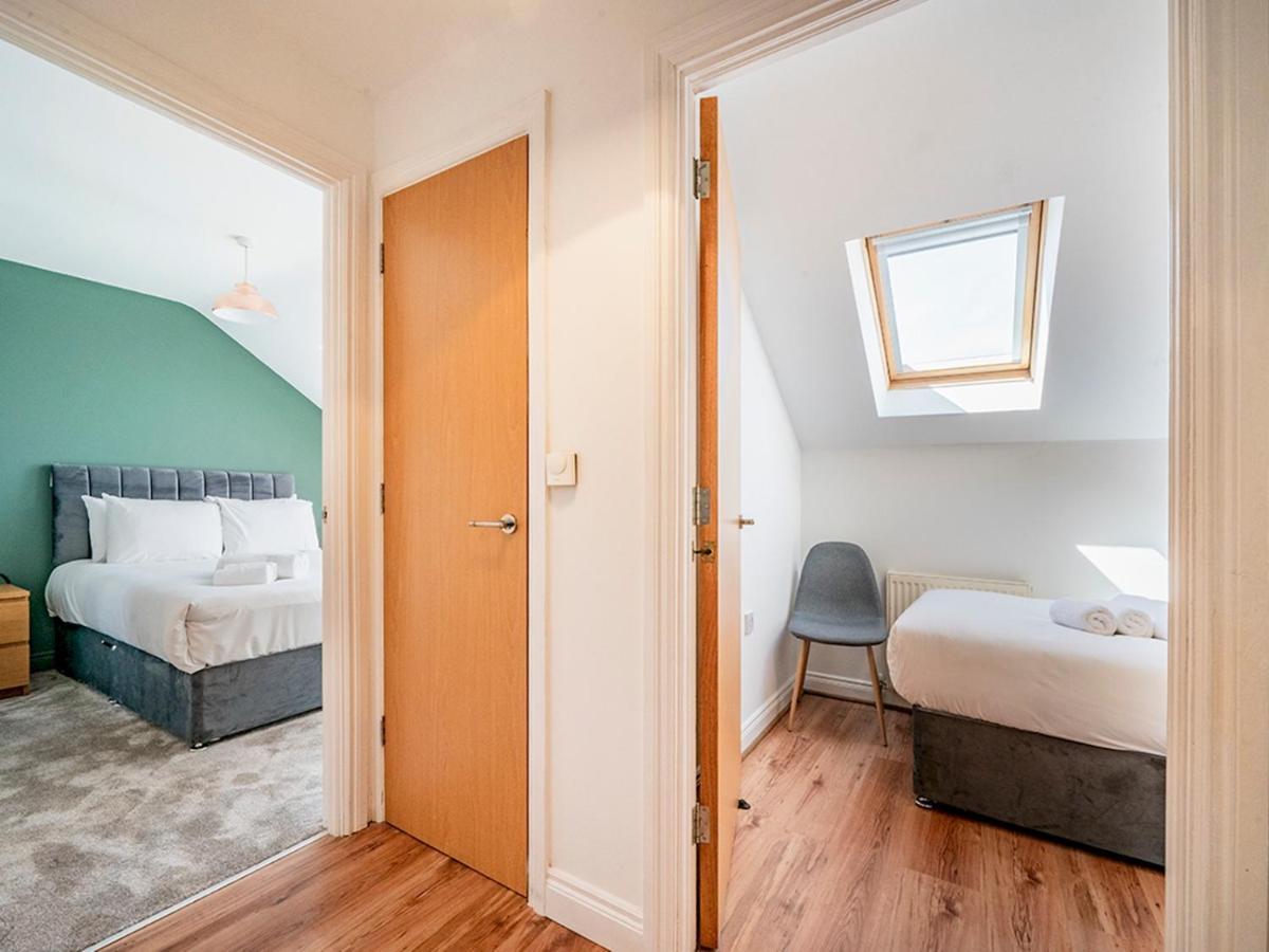 벨파스트 Titanic View Penthouse - Gated Complex - Parking 아파트 외부 사진
